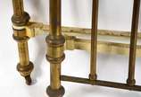 Cama de casal de metal dourado. (com desgastes) - Cama de casal de metal dourado. (com desgastes)