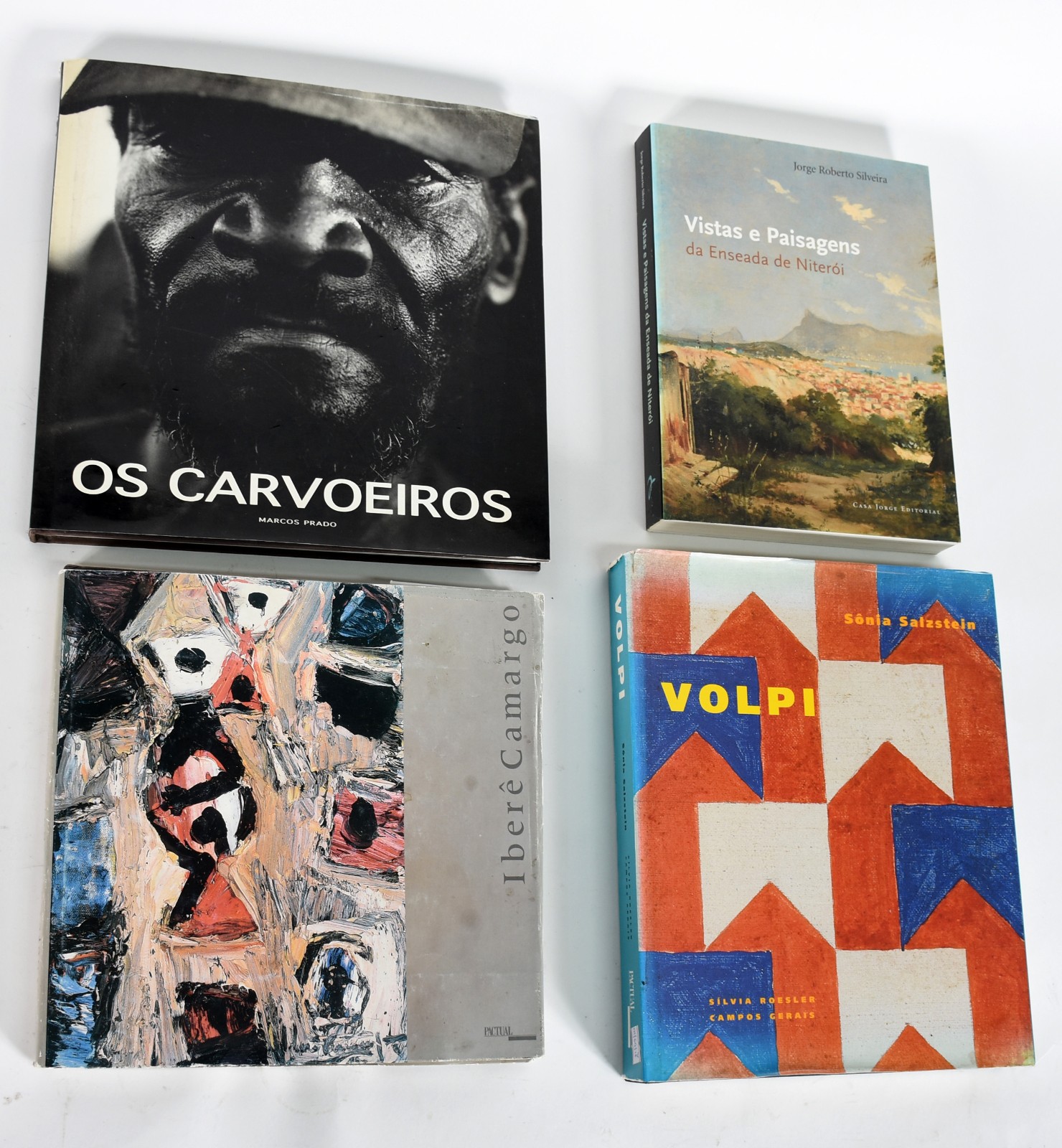 Quatro livros, sendo: a) Vistas e Paisagens da enseada de... - foto 2 de 10
