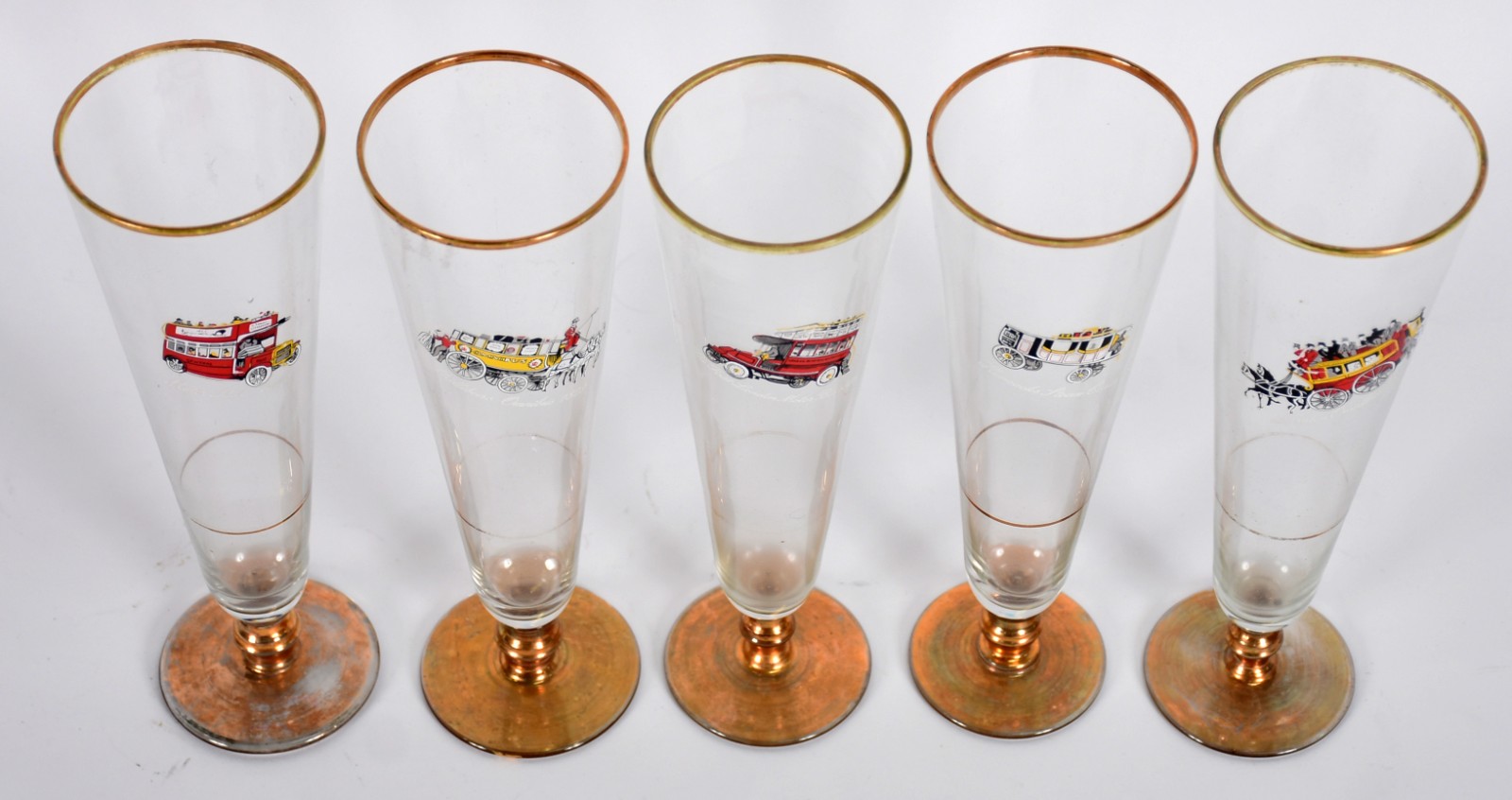 Cinco tulipas para cerveja de vidro decorado com antigos transportes... - foto 2 de 4