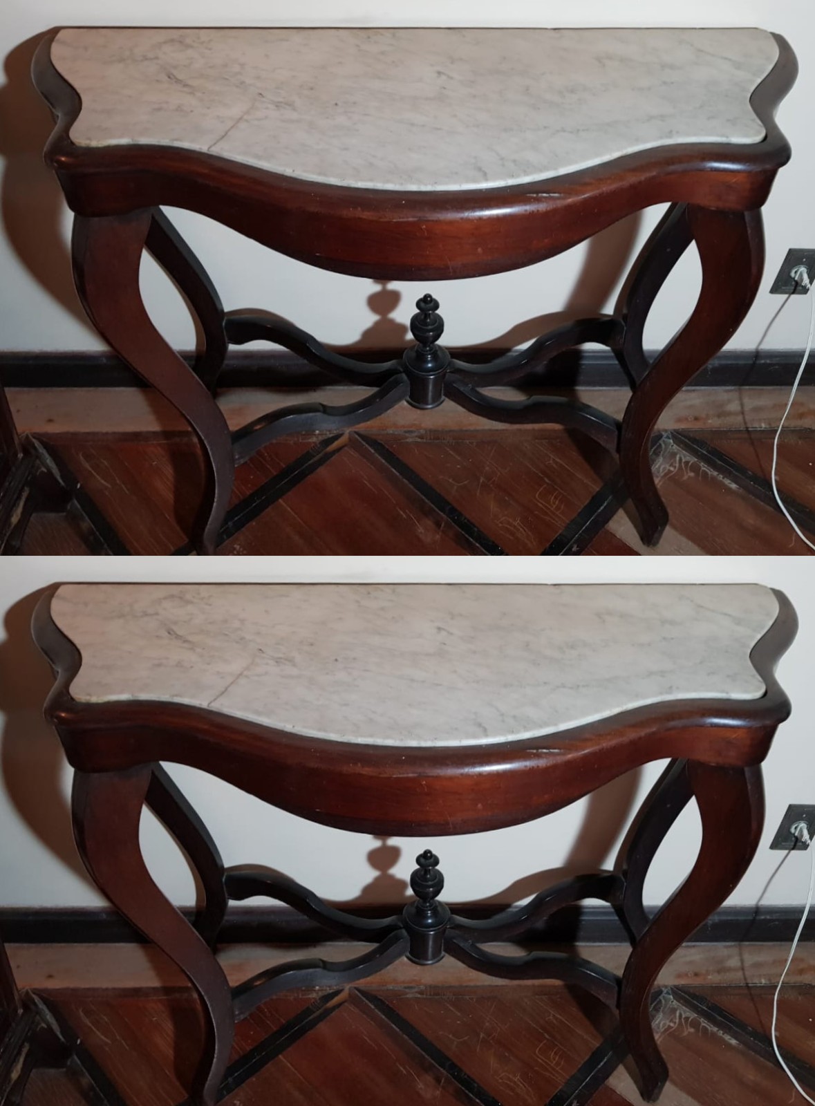 Par de consoles de madeira e tampo de mármore (retirada na... - foto 1 de 2