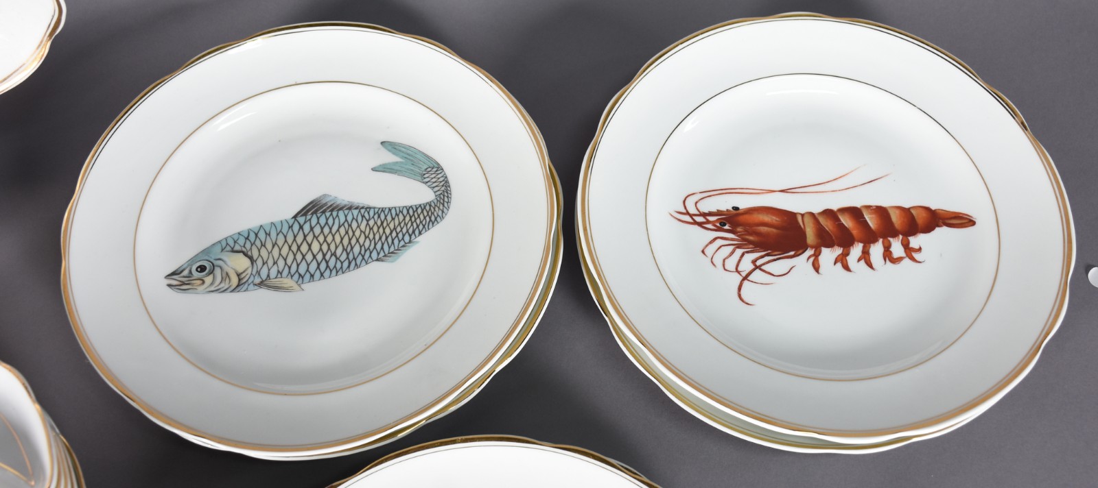 Serviço para peixe de porcelana Real composto por 12 pratos rasos, 12... - foto 6 de 6