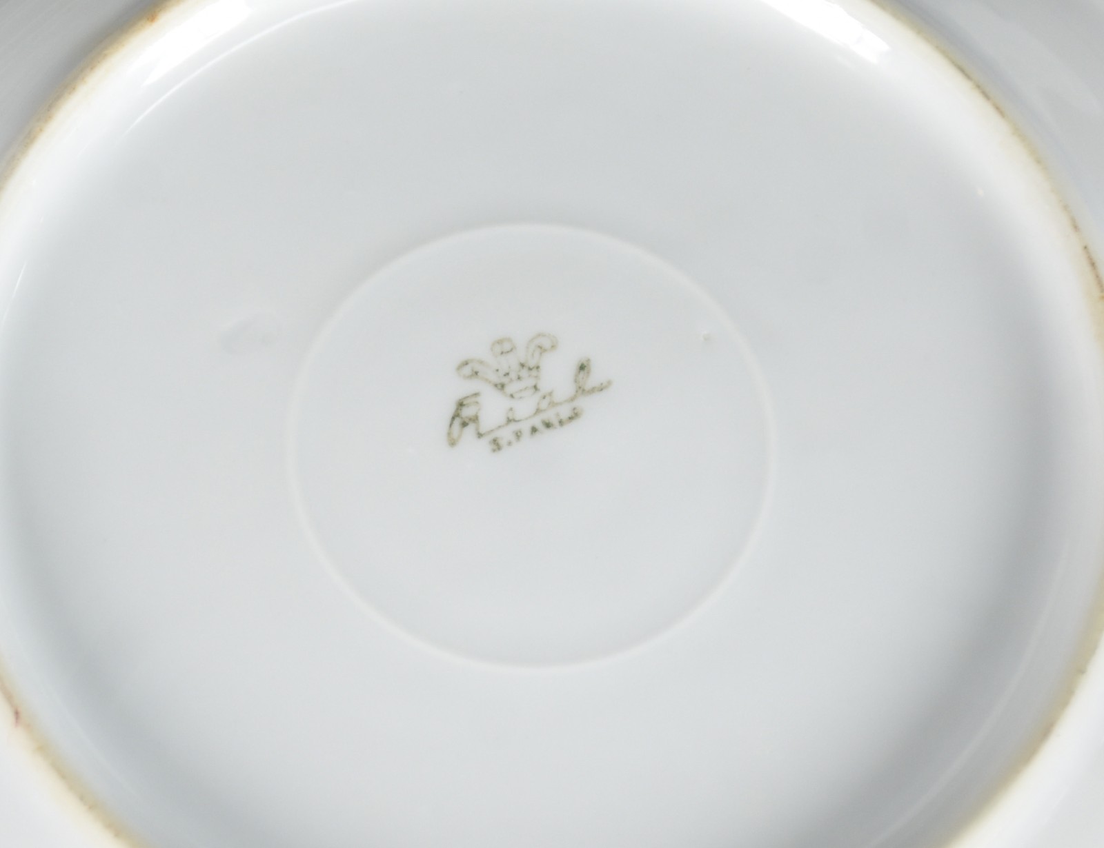 Aparelho de jantar, chá e café Real com friso dourado composto por 12... - foto 4 de 6