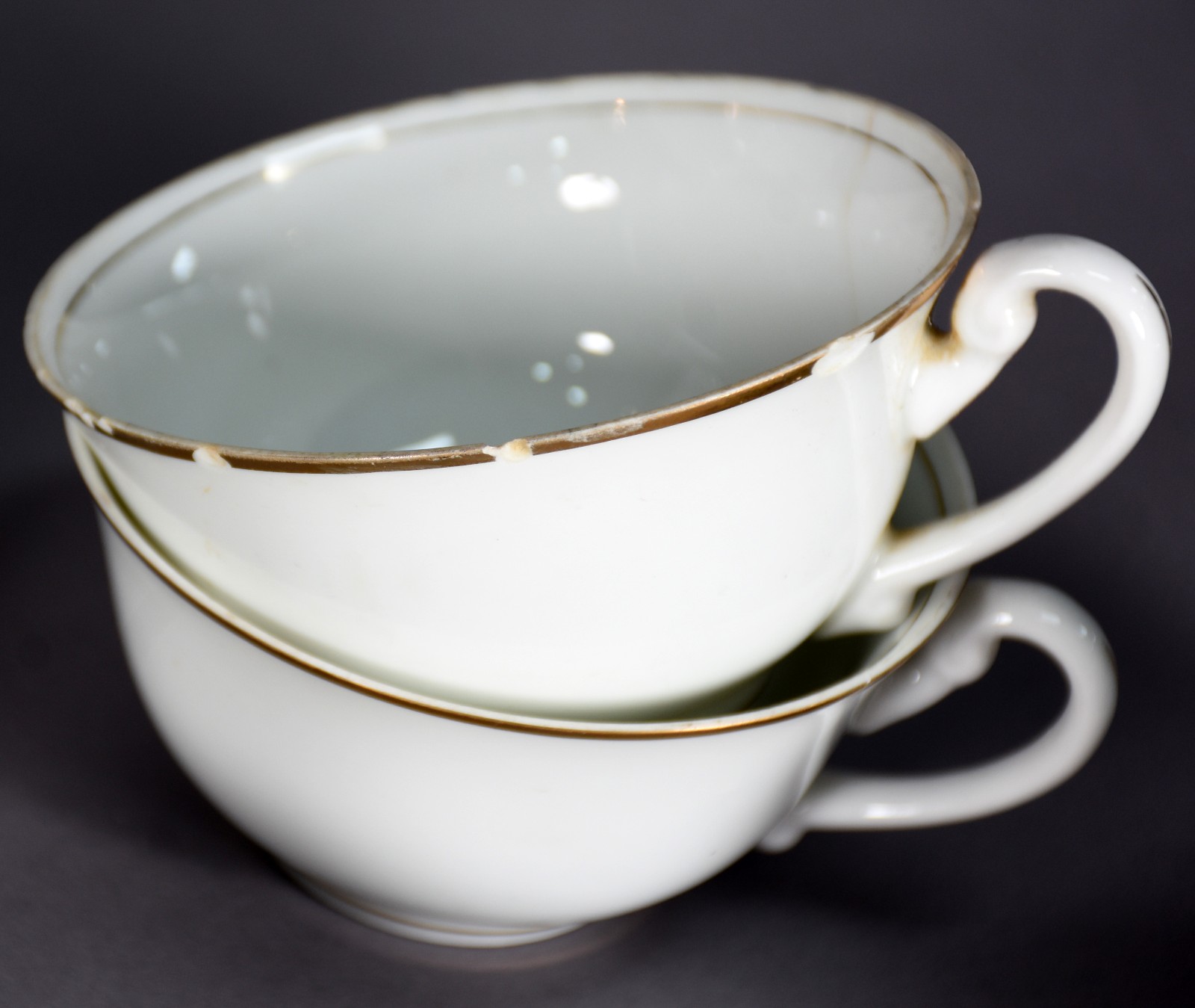 Aparelho de jantar, chá e café Real com friso dourado composto por 12... - foto 5 de 6