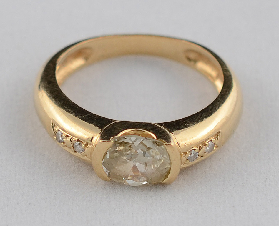 Anel de ouro com brilhantes 0,80 ct - 4,2 g -Aro 15 - foto 2 de 2