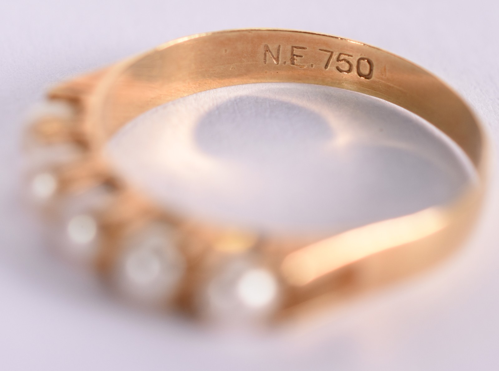 Anel de ouro 18 k com 5 perolas, aro 17 (Por motivos de seguranças as... - foto 3 de 4