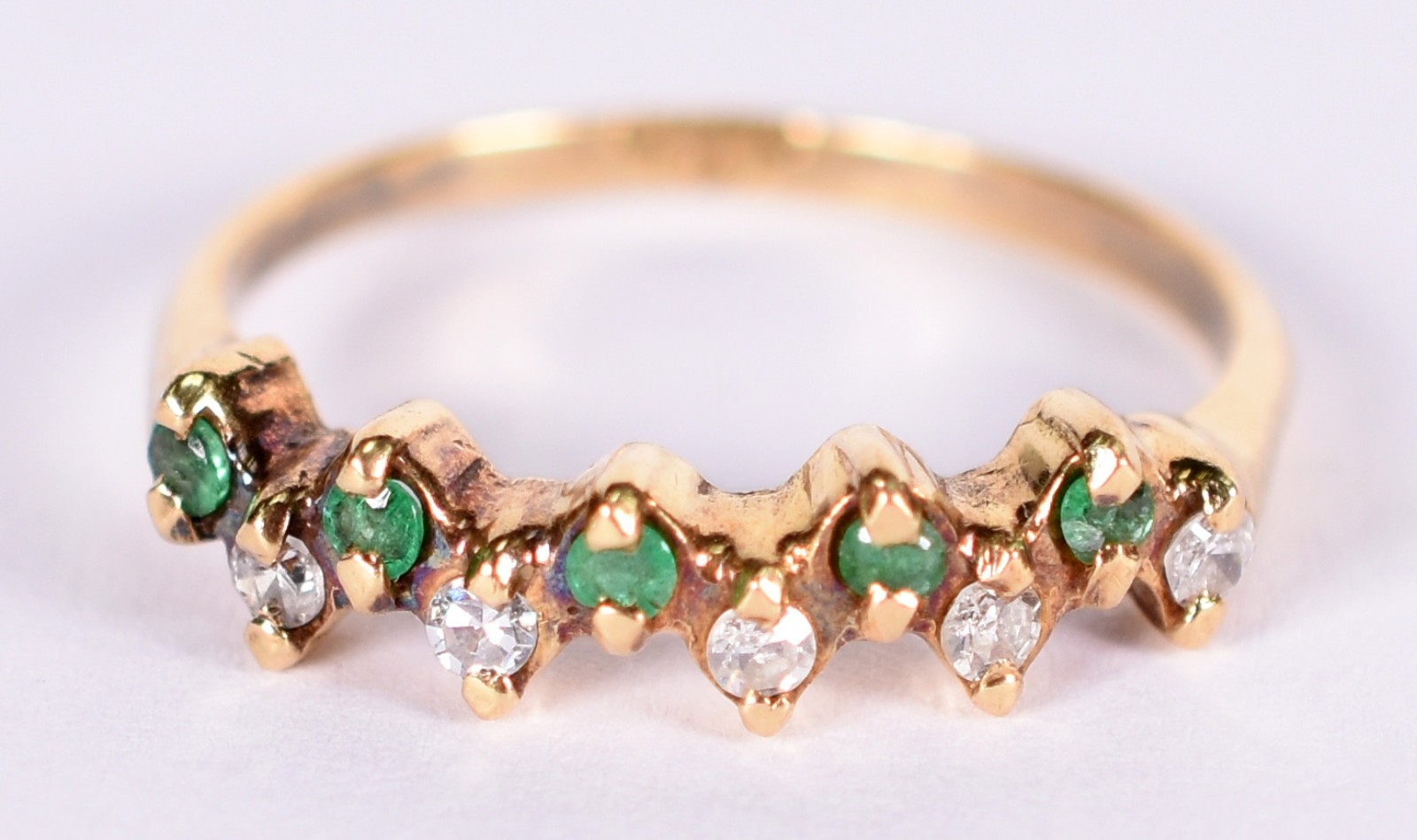 Anel de ouro 18 k com 5 brilhantes e 5 esmeraldas, aro 17 (Por... - foto 1 de 4