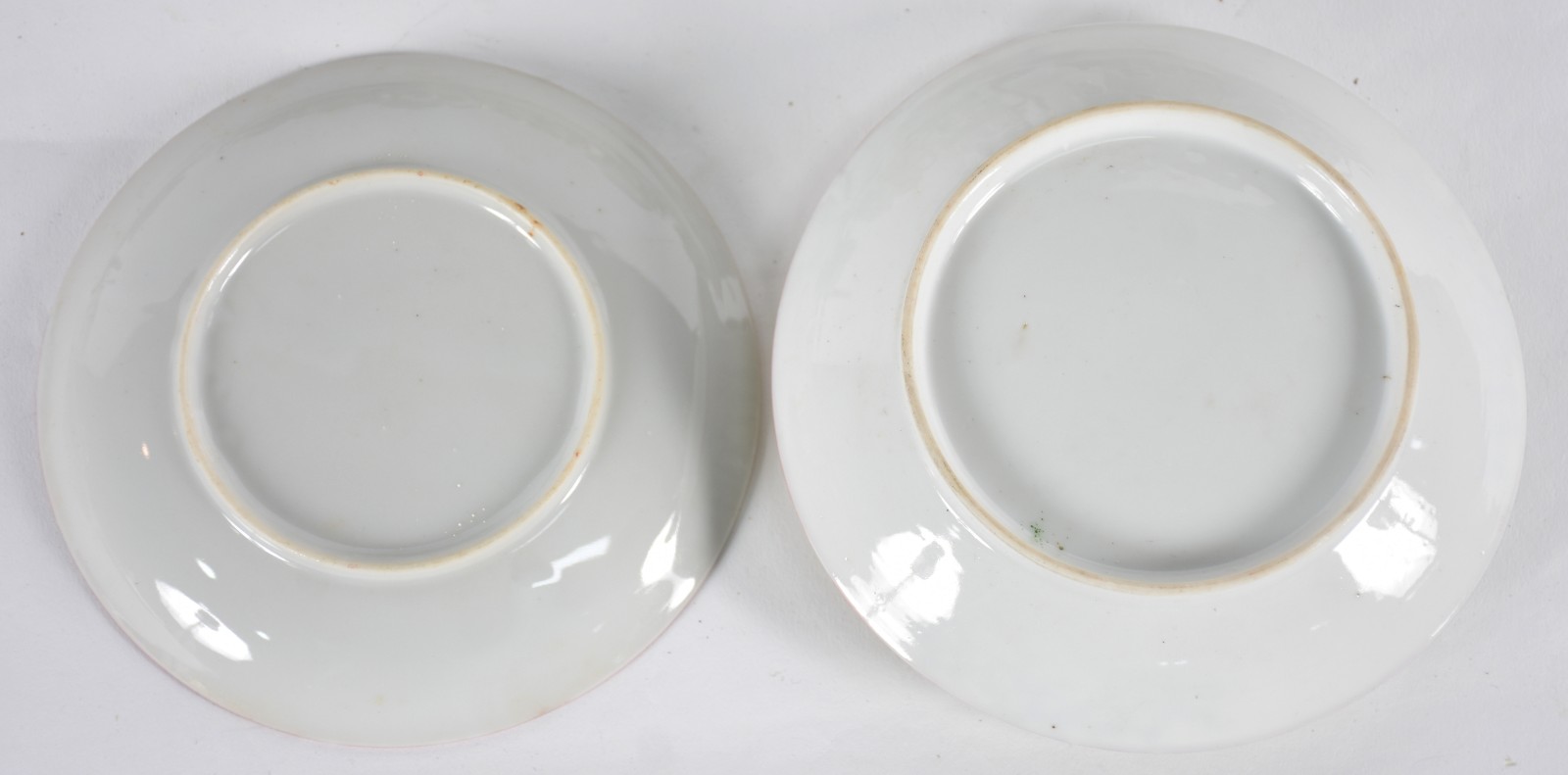 Aparelho de chá e café de porcelana oriental composto de: 6 xícaras... - foto 4 de 7