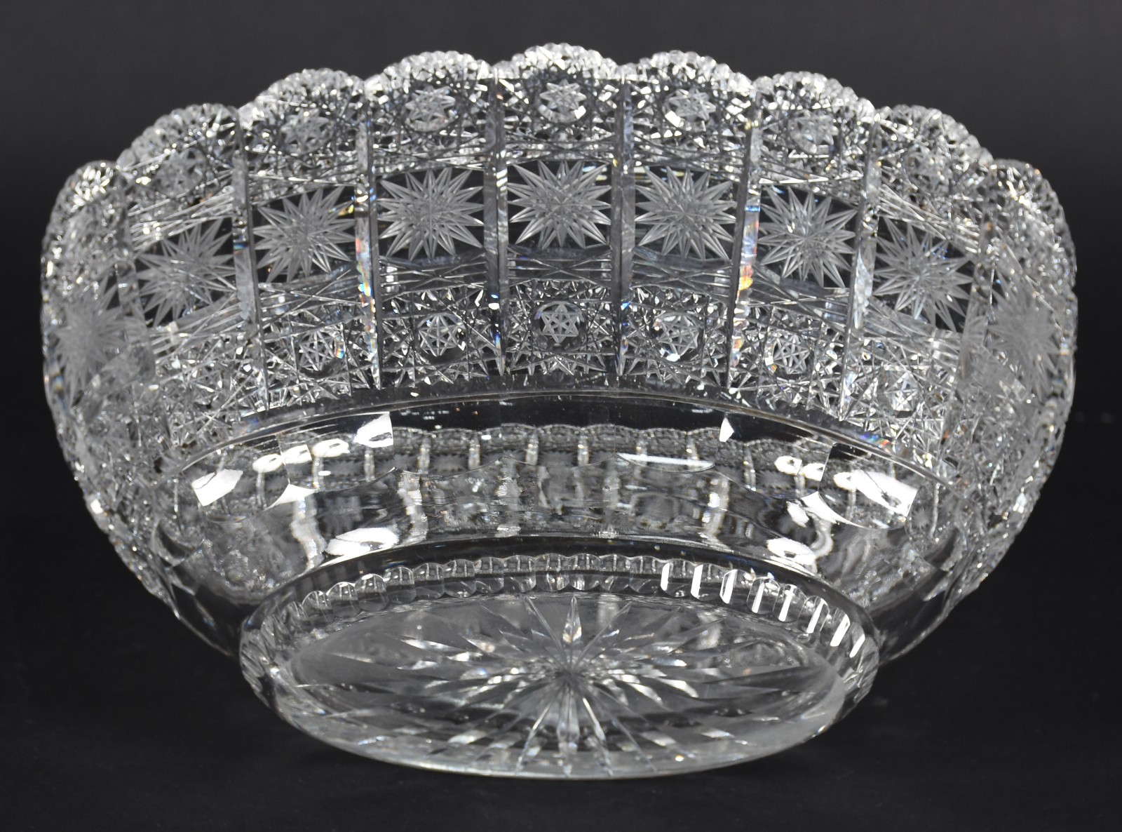 Fruteira de cristal europeu lapidado feitio navete. - foto 4 de 4