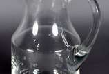 Três peças de cristal, sendo jarra lisa para ág... - Três peças de cristal, sendo jarra lisa para água, fruteira redonda lapidada (lascada) e porta petiscos feitio retangular.