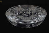 Bowl com tampa de cristal lapidado com 26 cm de... - Bowl com tampa de cristal lapidado com 26 cm de diâmetro.