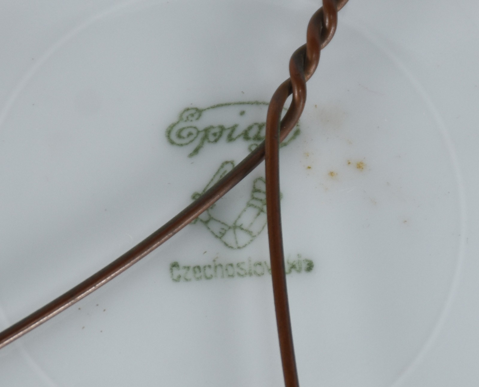 Diversas peças, sendo 3 pratos de porcelana (KPM e ingles) e 6 placas... - foto 6 de 7