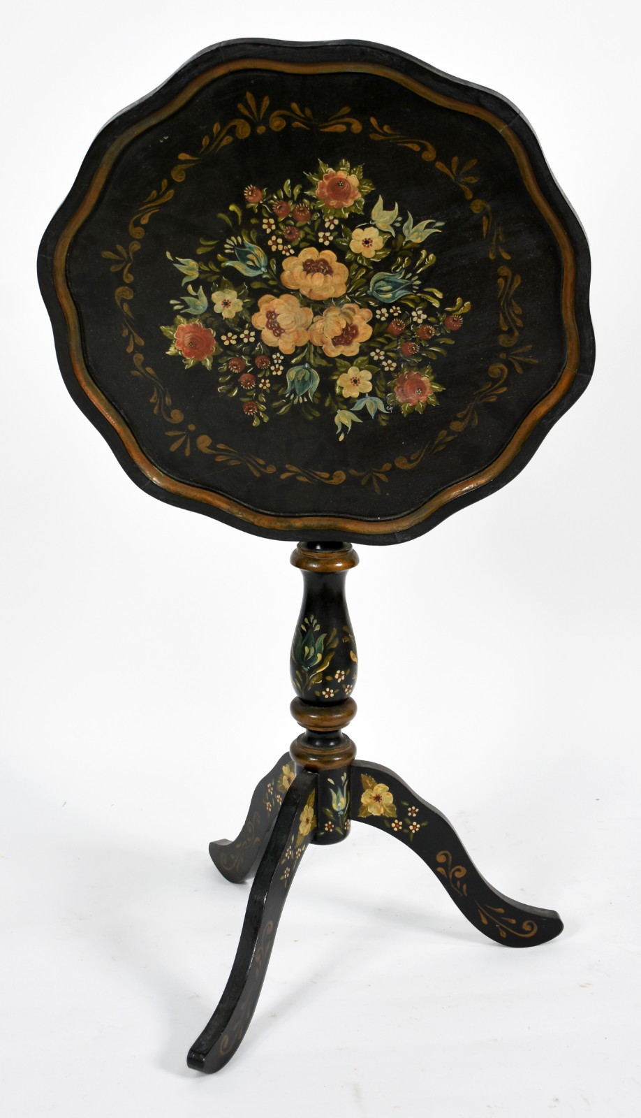 Mesa tilp top de madeira pintada de preto com flores em policromia... - foto 4 de 5