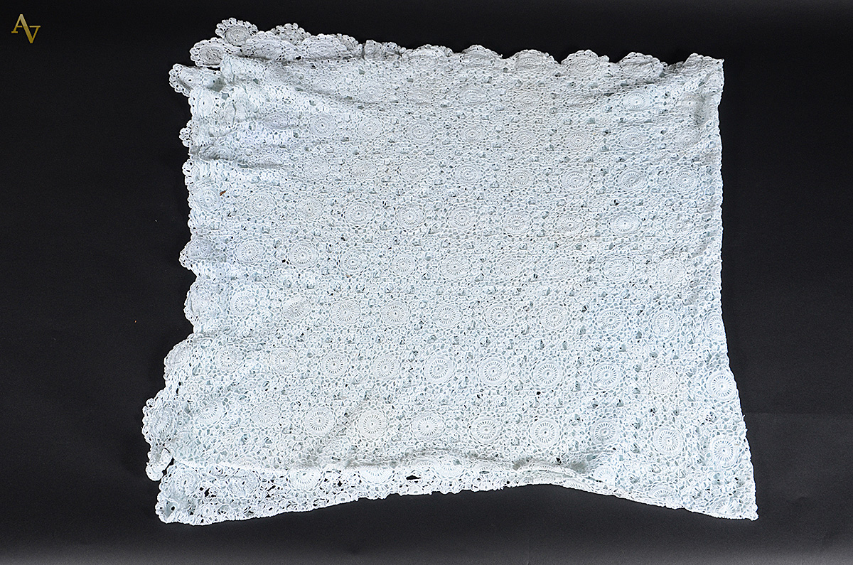 Toalha branca de crochê - 2,40 x 2,16 m