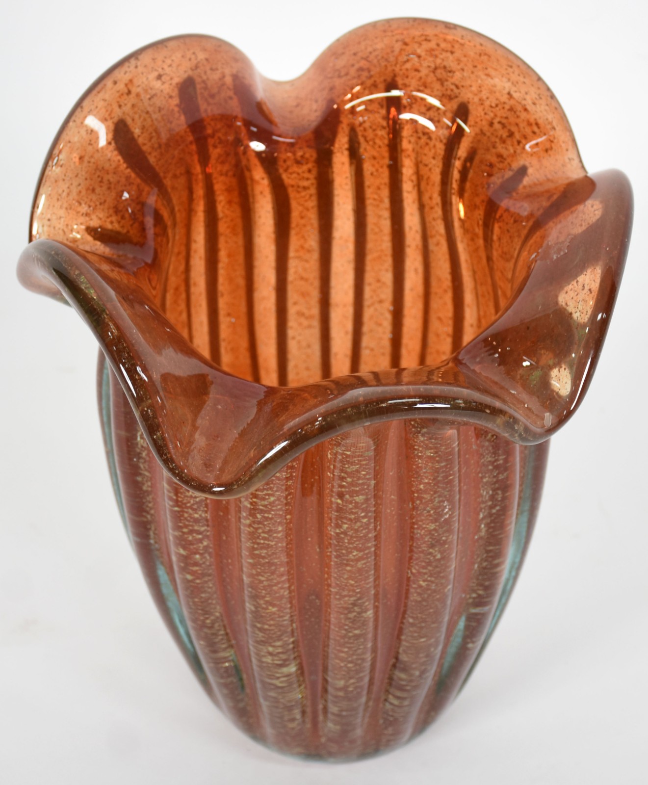 Vaso de murano na cor âmbar com pó de ouro. - foto 2 de 3