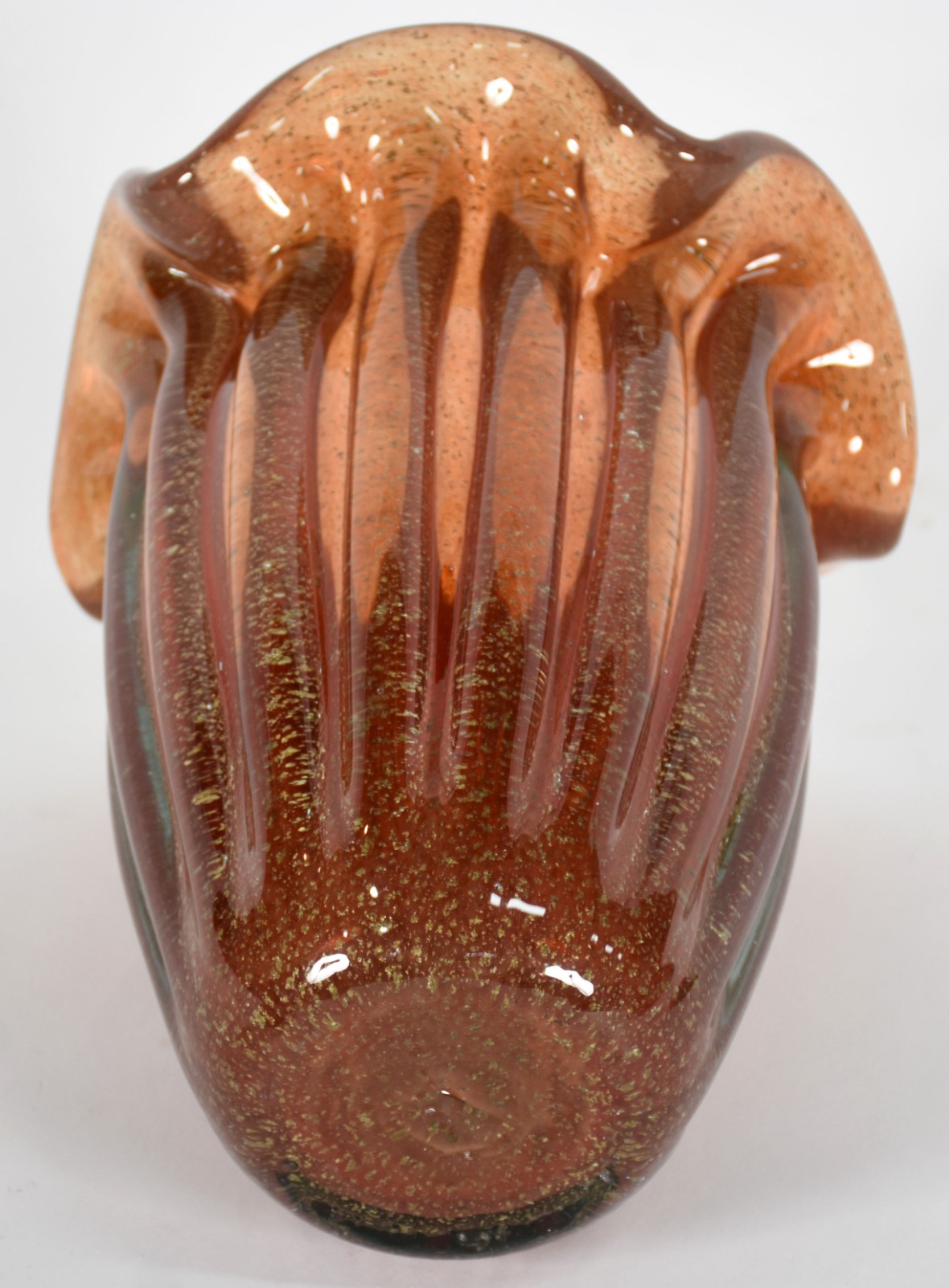 Vaso de murano na cor âmbar com pó de ouro. - foto 3 de 3