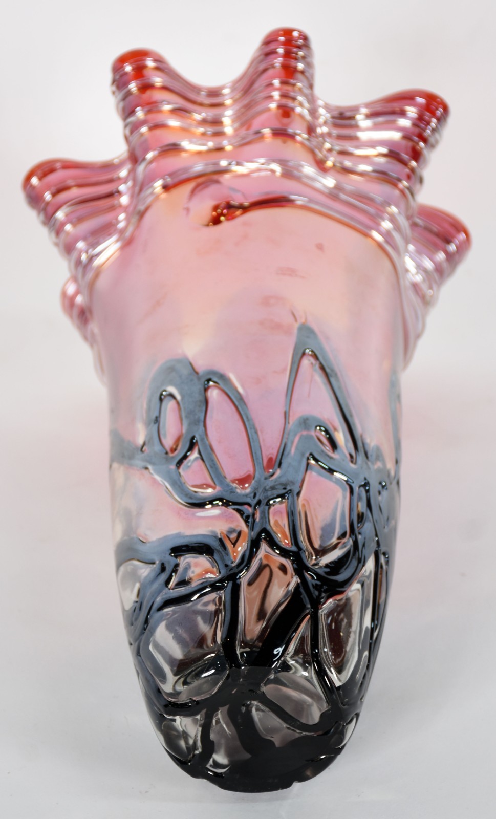 Vaso de murano com babados na borda na cor vermelho. - foto 3 de 3