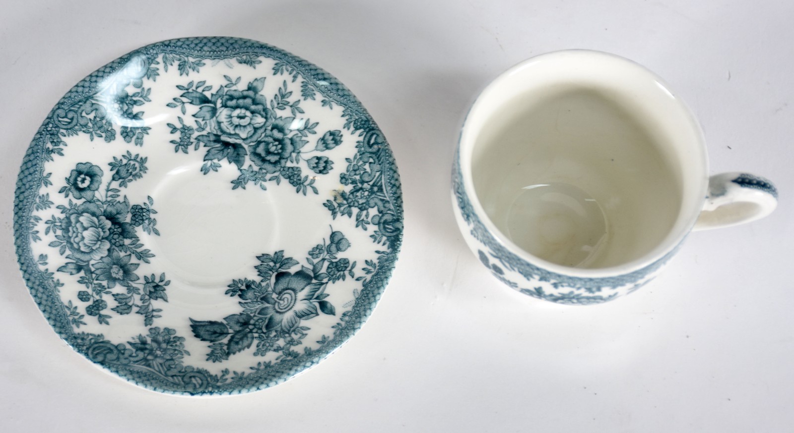Parte de serviço de jantar de faiança inglesa azul e branca floral... - foto 4 de 5