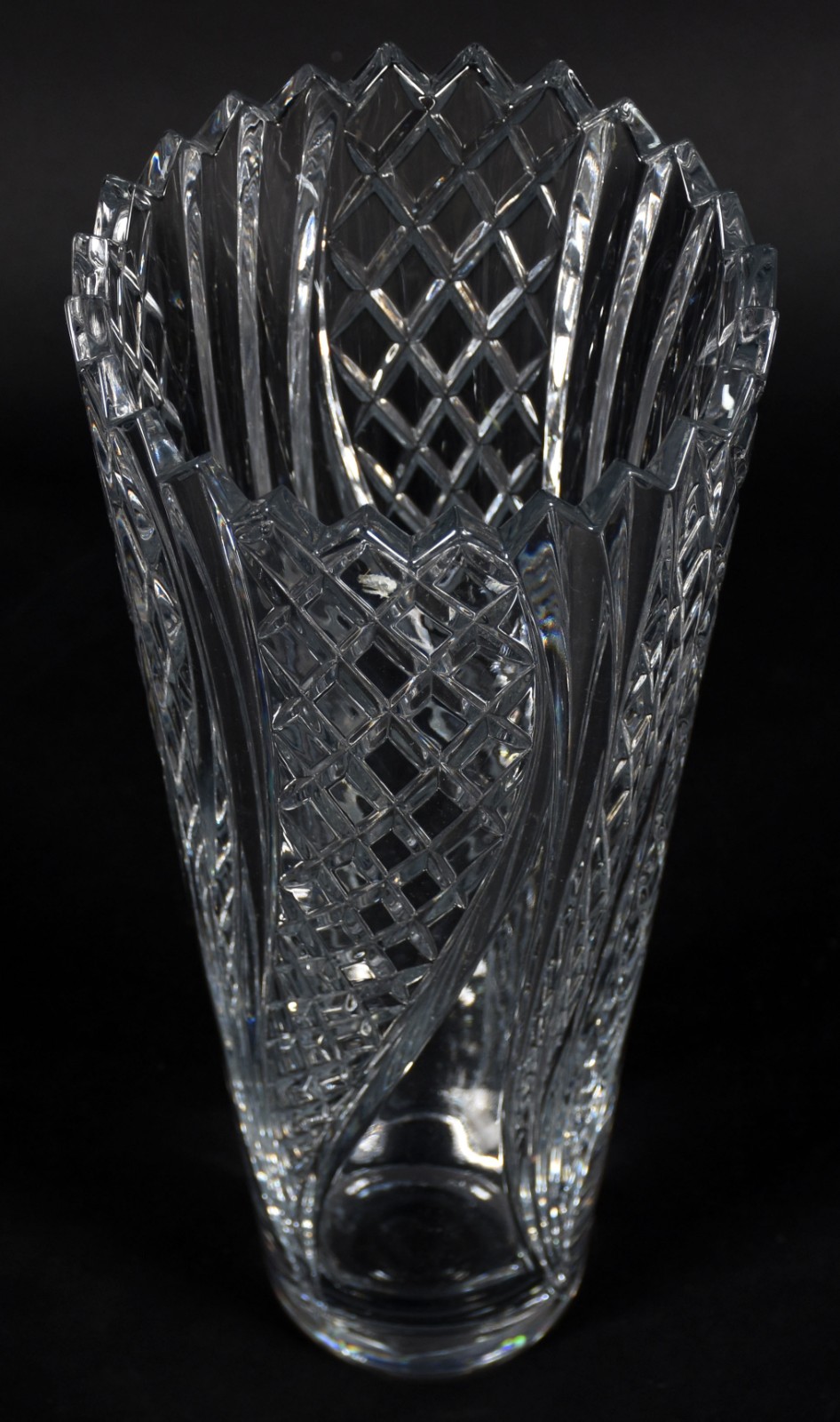 Vaso de cristal tcheco lapidado. - foto 2 de 3