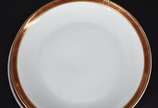 Parte de serviço de jantar de porcelana Steatit... - Parte de serviço de jantar de porcelana Steatita - Paraná na cor branca com borda dourada, composto de: 16 pratos rasos, 16 pratos fundos, 13 de...