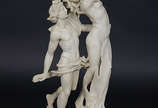 Escultura de resina representando Apollo e Dafn... - Escultura de resina representando Apollo e Dafne, altura total 47,5 cm.
