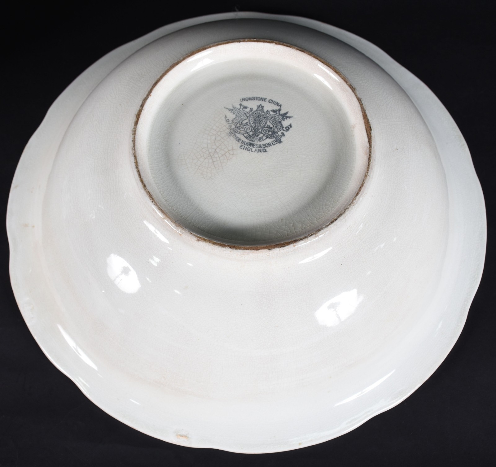 Jarra e bacia de porcelana inglesa na cor branca (bacia com craquelê). - foto 6 de 8
