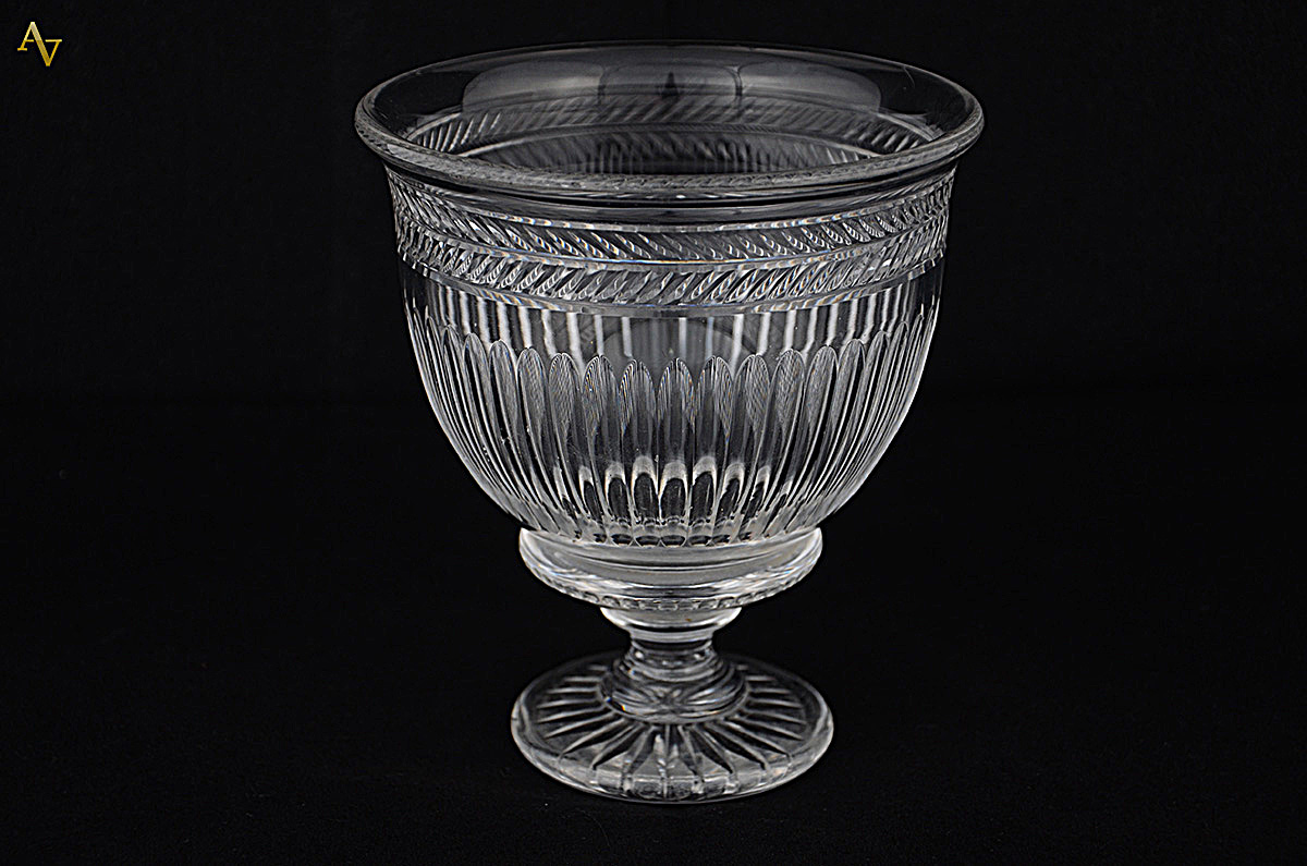 Vaso de cristal frances lapidado em gomos - Altura 15 cm.