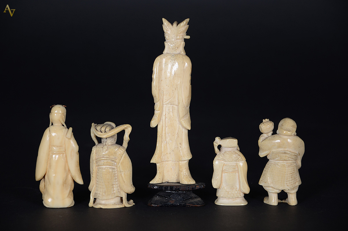 Cinco estatuetas diversas de marfim - Alturas de 6 cm à 15 cm - foto 2 de 2