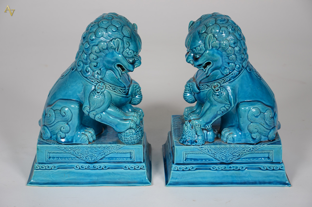 Par de cães de fó de porcelana azul turquesa- Altura 29 cm - foto 2 de 2