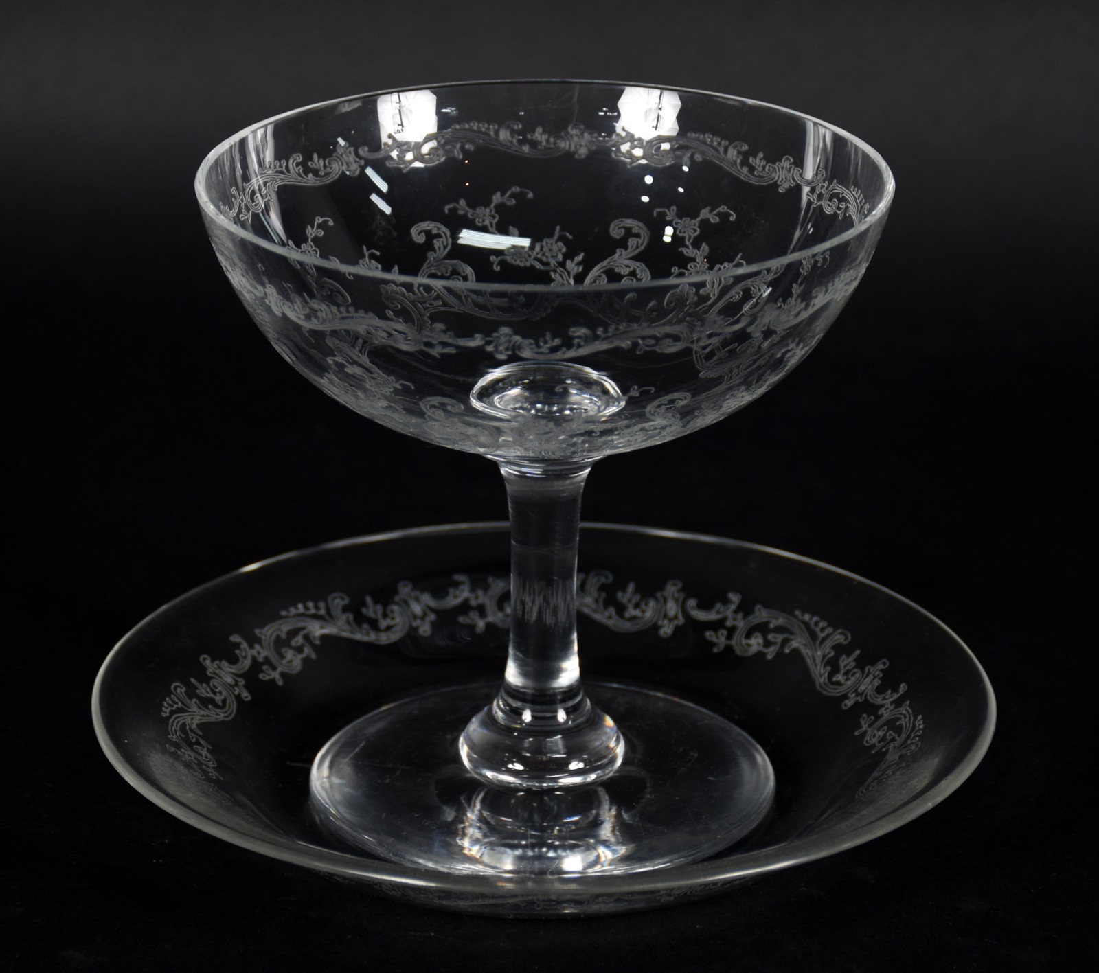 Fruteira com presentoir de cristal frances Saint Louis lavrado com... - foto 1 de 3