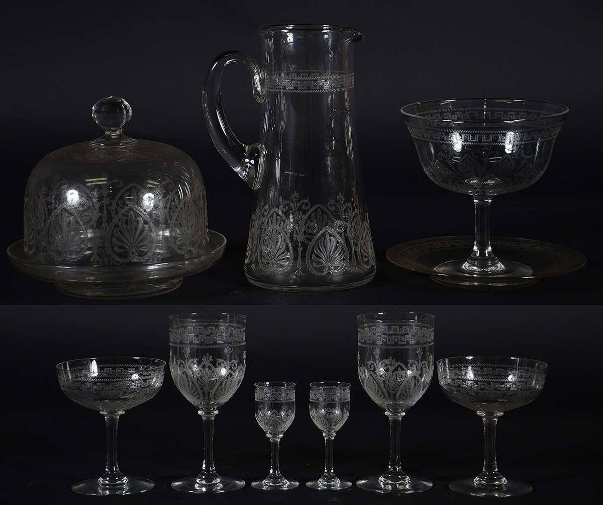 Conjunto com 14 peças de Cristal Saint Louis, composto por jarra...