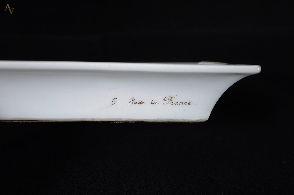 HERMÈS - Cinzeiro de porcelana francesa branca com flores em... - foto 2 de 3