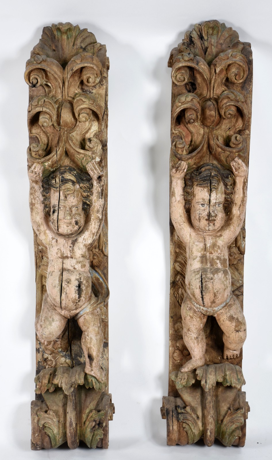 Par de fragmentos de madeira entalhada com "anjo" ( com desgaste). - foto 1 de 7