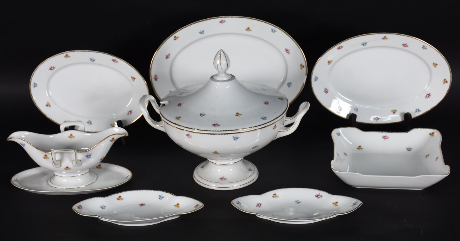 Aparelho de jantar de porcelana Rozenthal composto de: 22 pratos... - foto 2 de 7