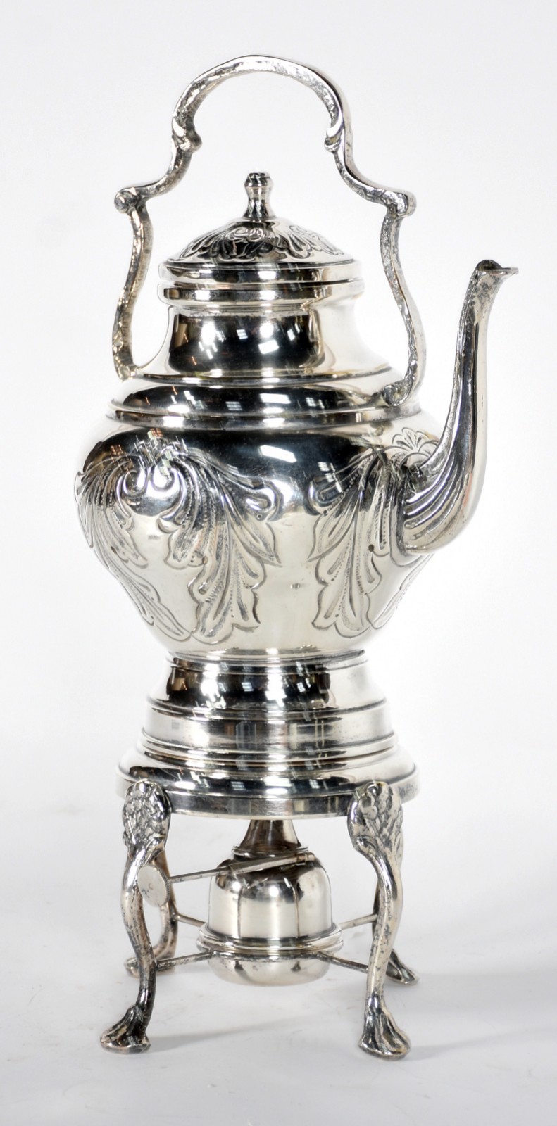 Samovar de metal prateado cinzelado com folhas, estilo ingles. - foto 2 de 5