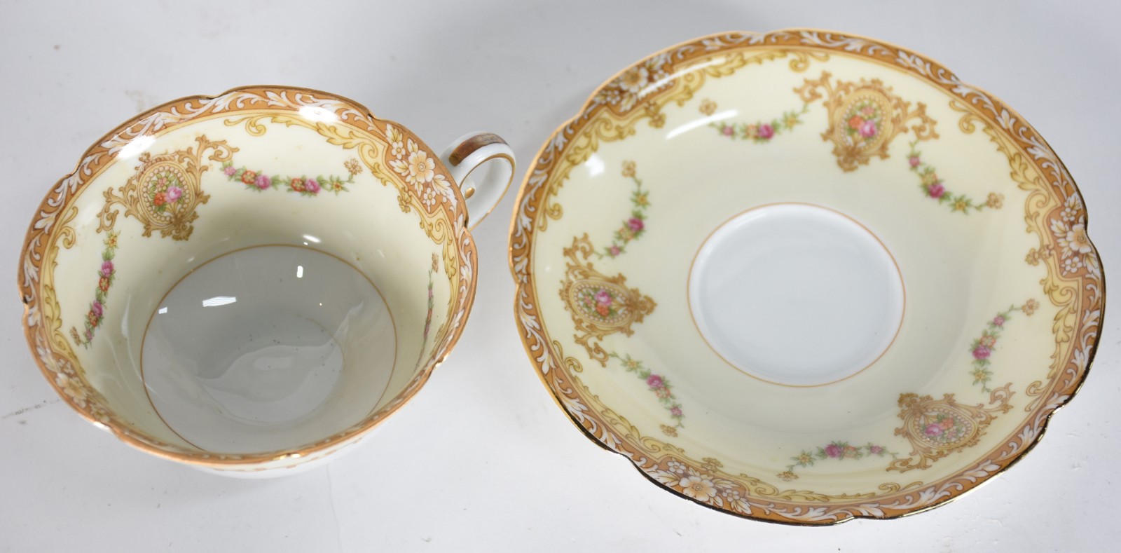 Aparelho de chá, café e bolo de porcelana Noritake composto de 4... - foto 4 de 6