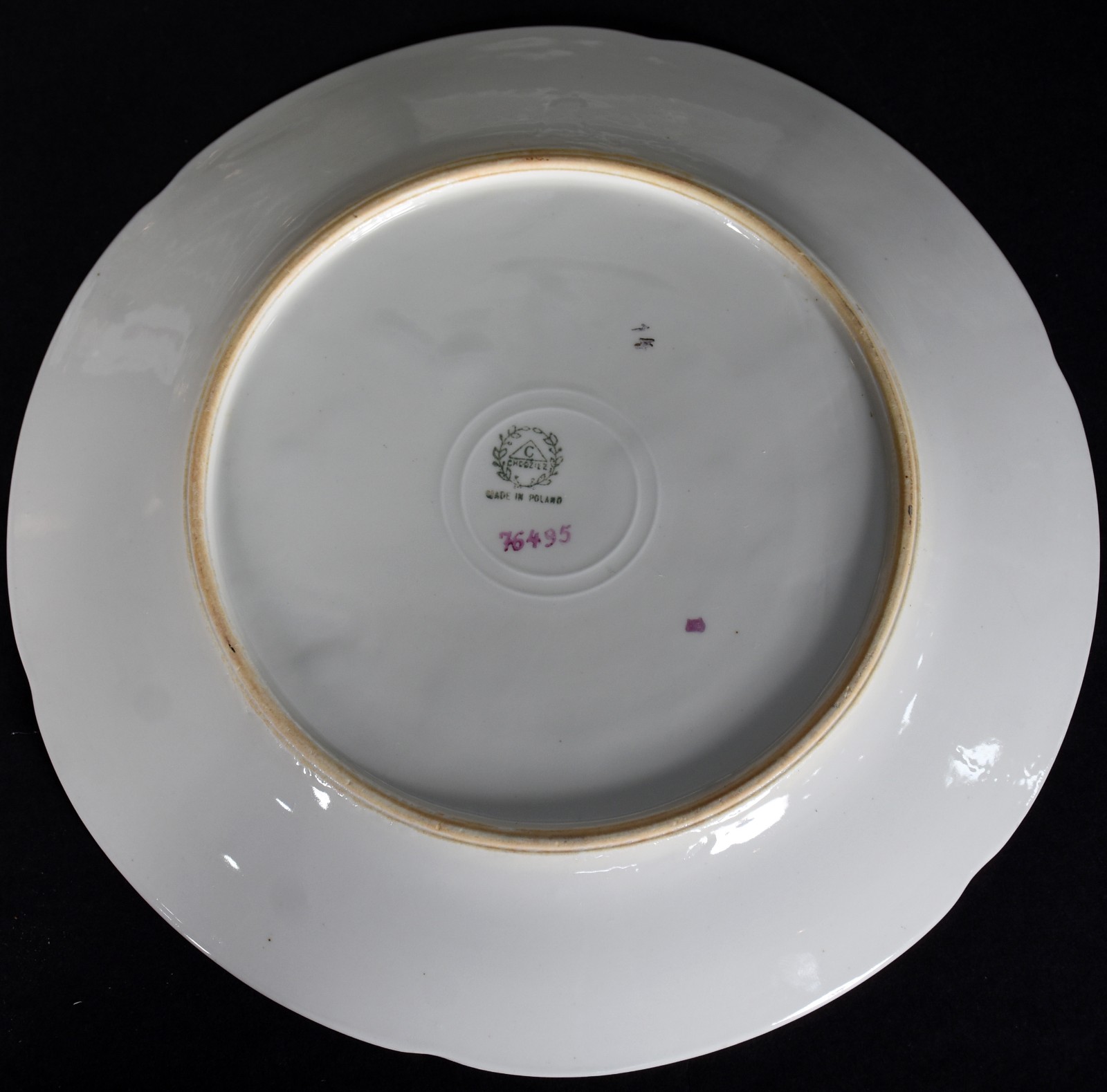 Aparelho de porcelana Polonesa composto por 22 pratos rasos, 12... - foto 4 de 6