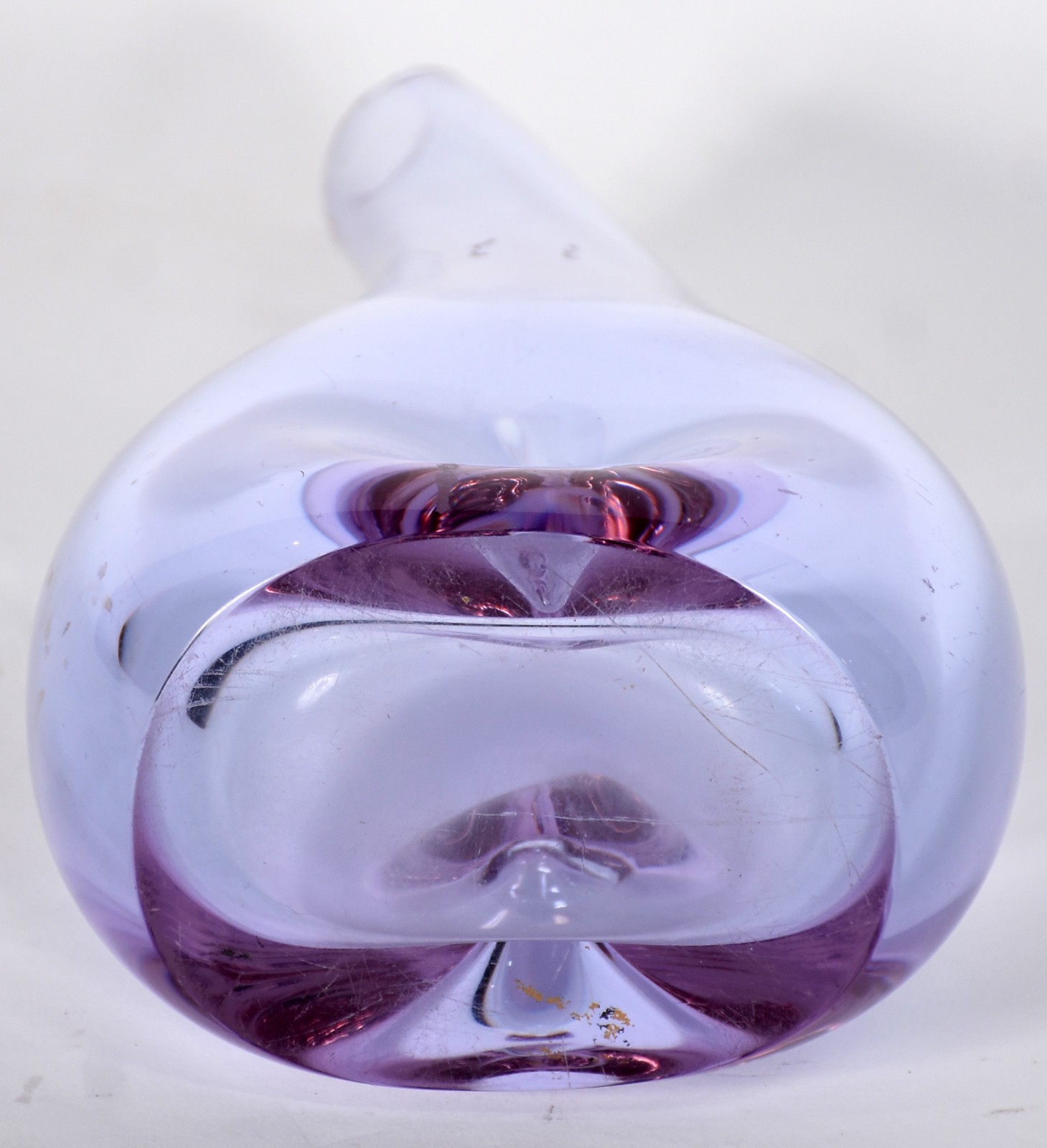 Vaso de cristal lilás feitio "Gota". - foto 3 de 3