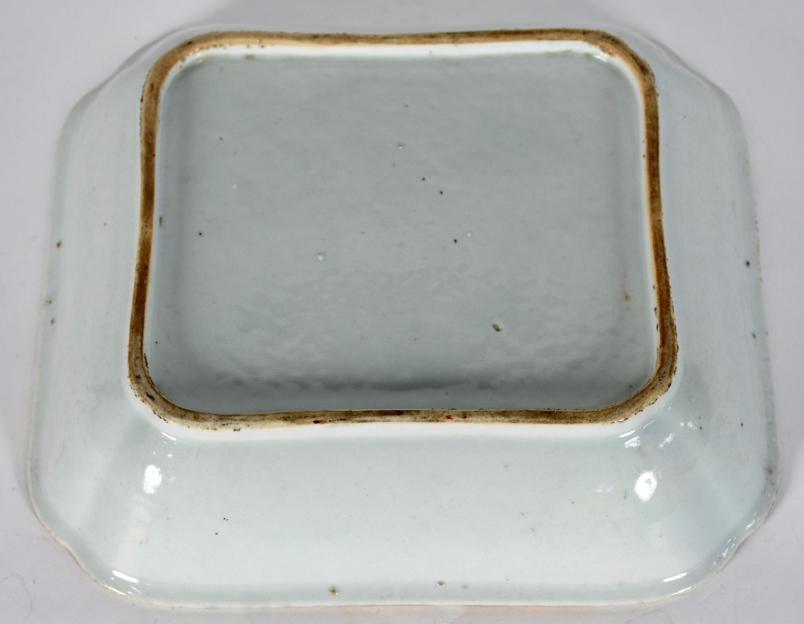 Terrina quadrangular de porcelana chinesa com folhas verdes e... - foto 3 de 3
