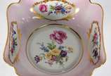 Fruteira de porcelana francesa de Limoges, deco... - Fruteira de porcelana francesa de Limoges, decoração floral em policromia com realces dourados.