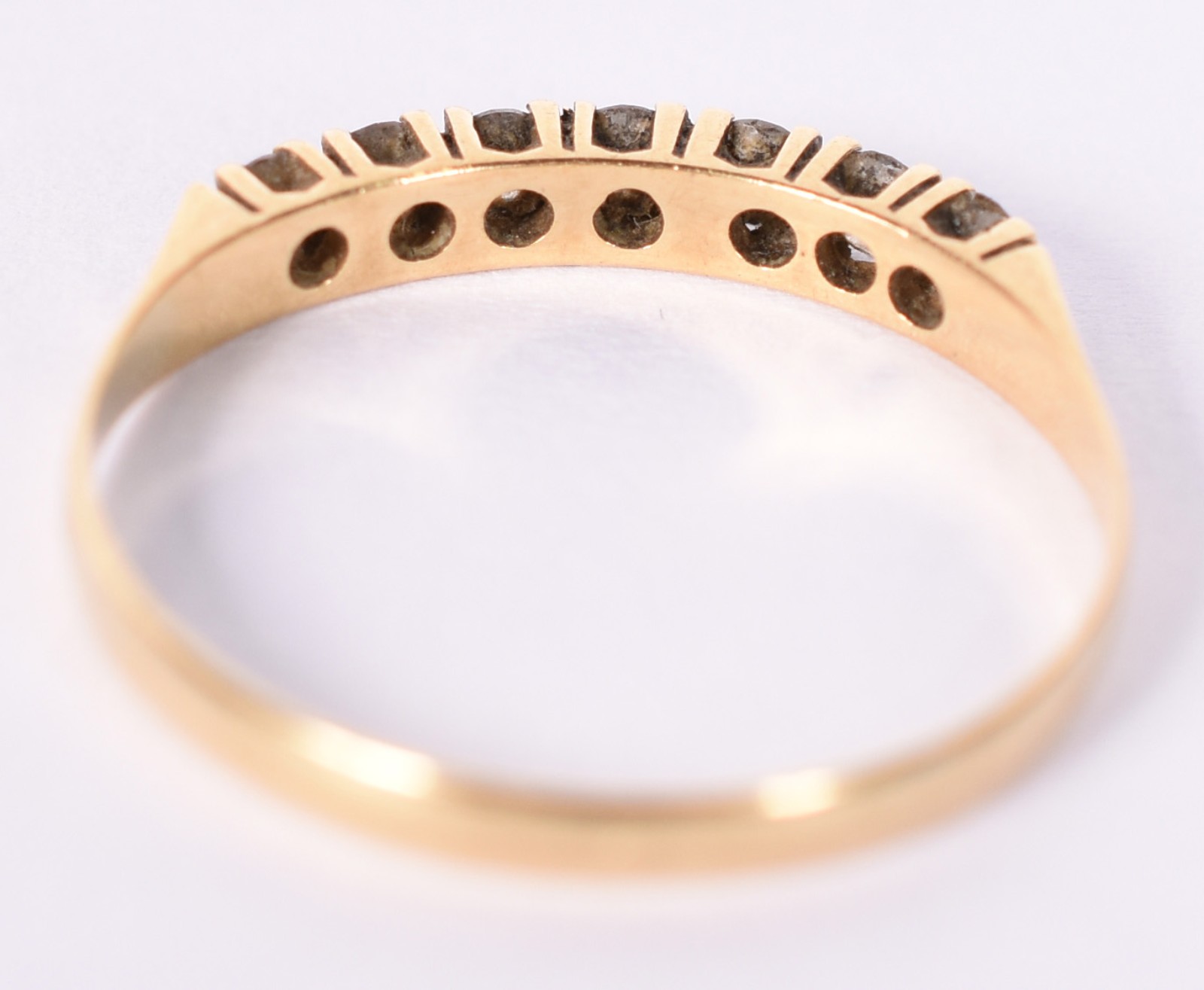 Anel de ouro 18 k com 7 brilhantes de 0,05 ct cada, total 0,35 ct... - foto 3 de 3
