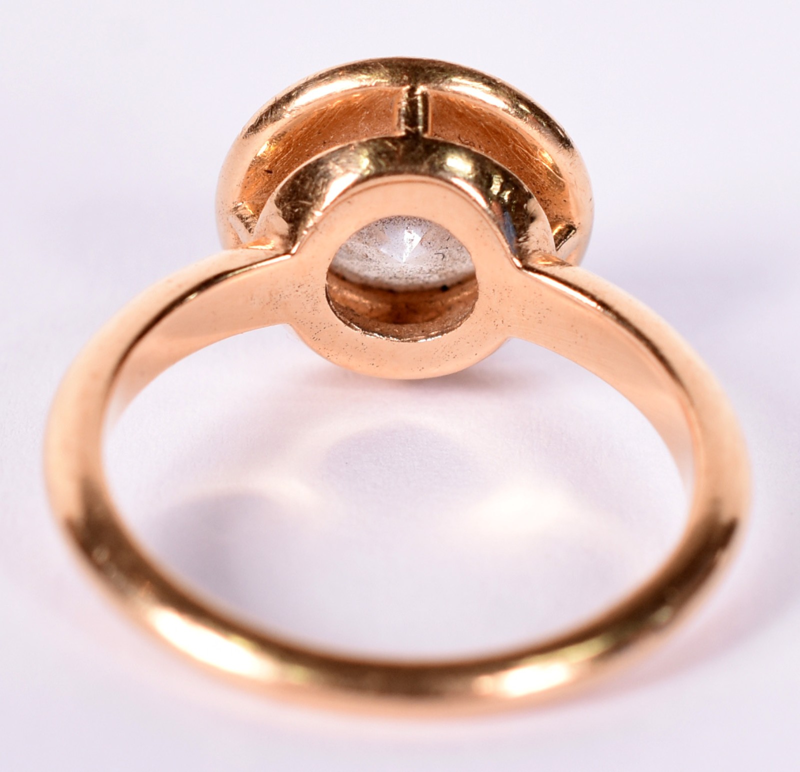 Anel de ouro 18 k com safira branca central, aro 20 (Por motivos de... - foto 3 de 3
