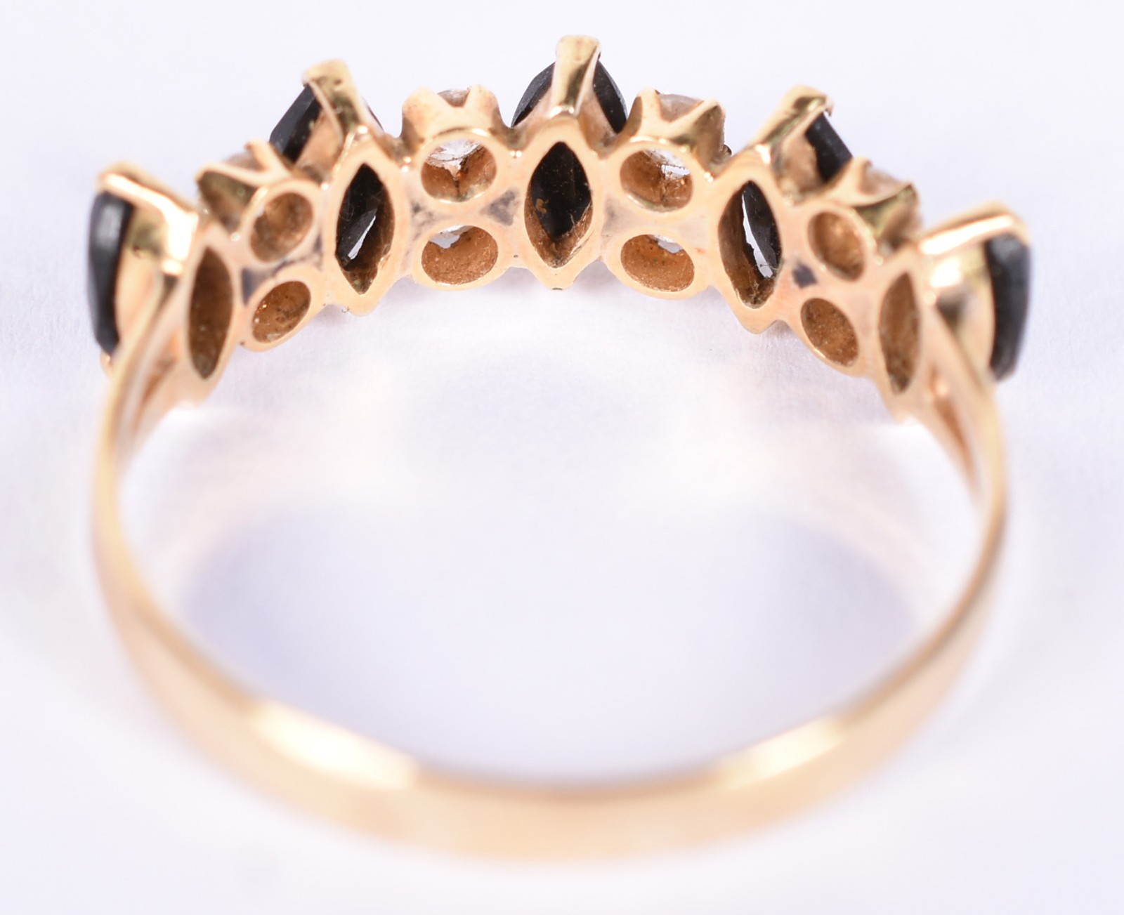 Anel de ouro amarelo 18 k com 5 safiras azuis e 8 safiras brancas... - foto 4 de 4