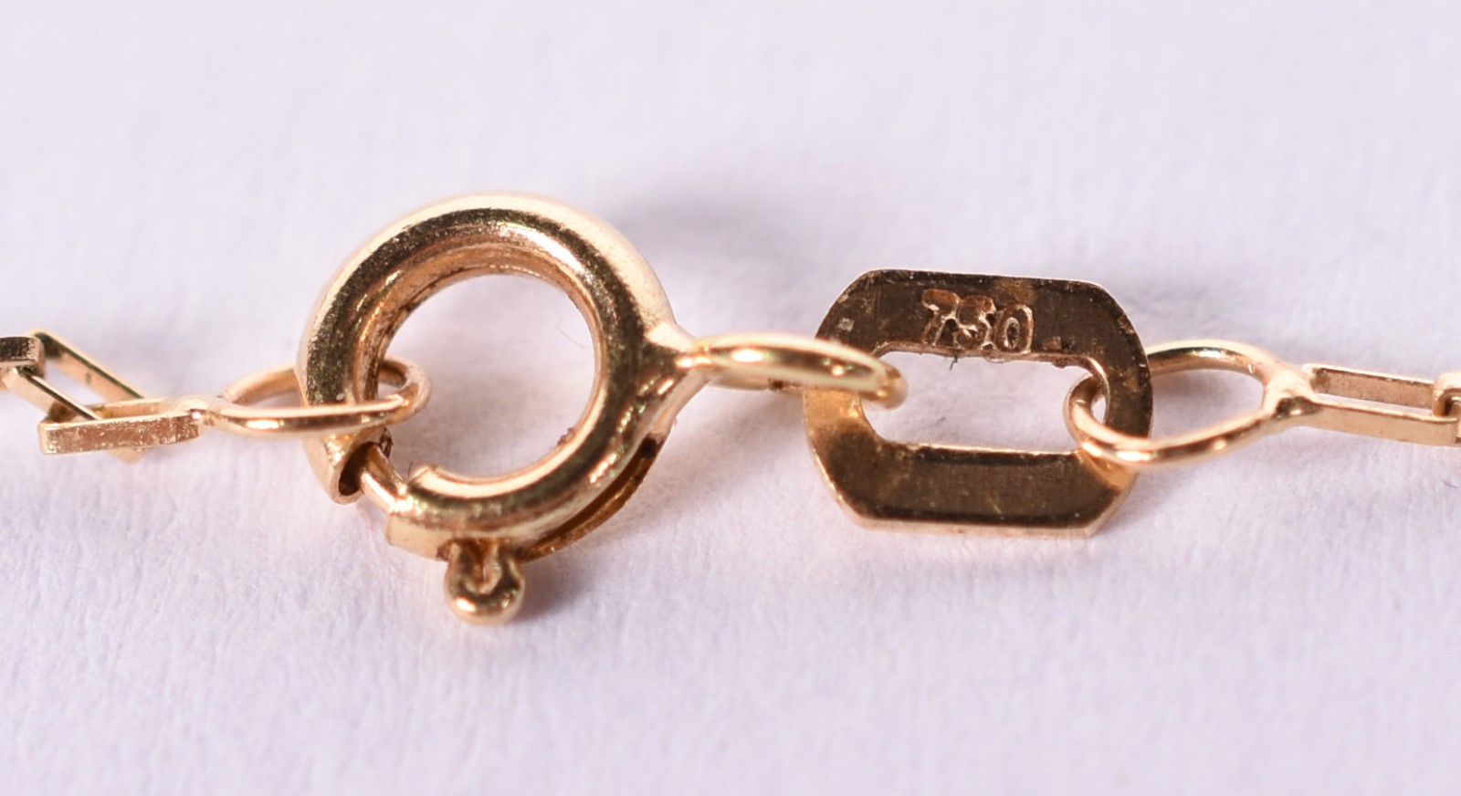 Gargantilha de ouro amarelo 18 k com pingente de Nossa Senhora... - foto 3 de 4