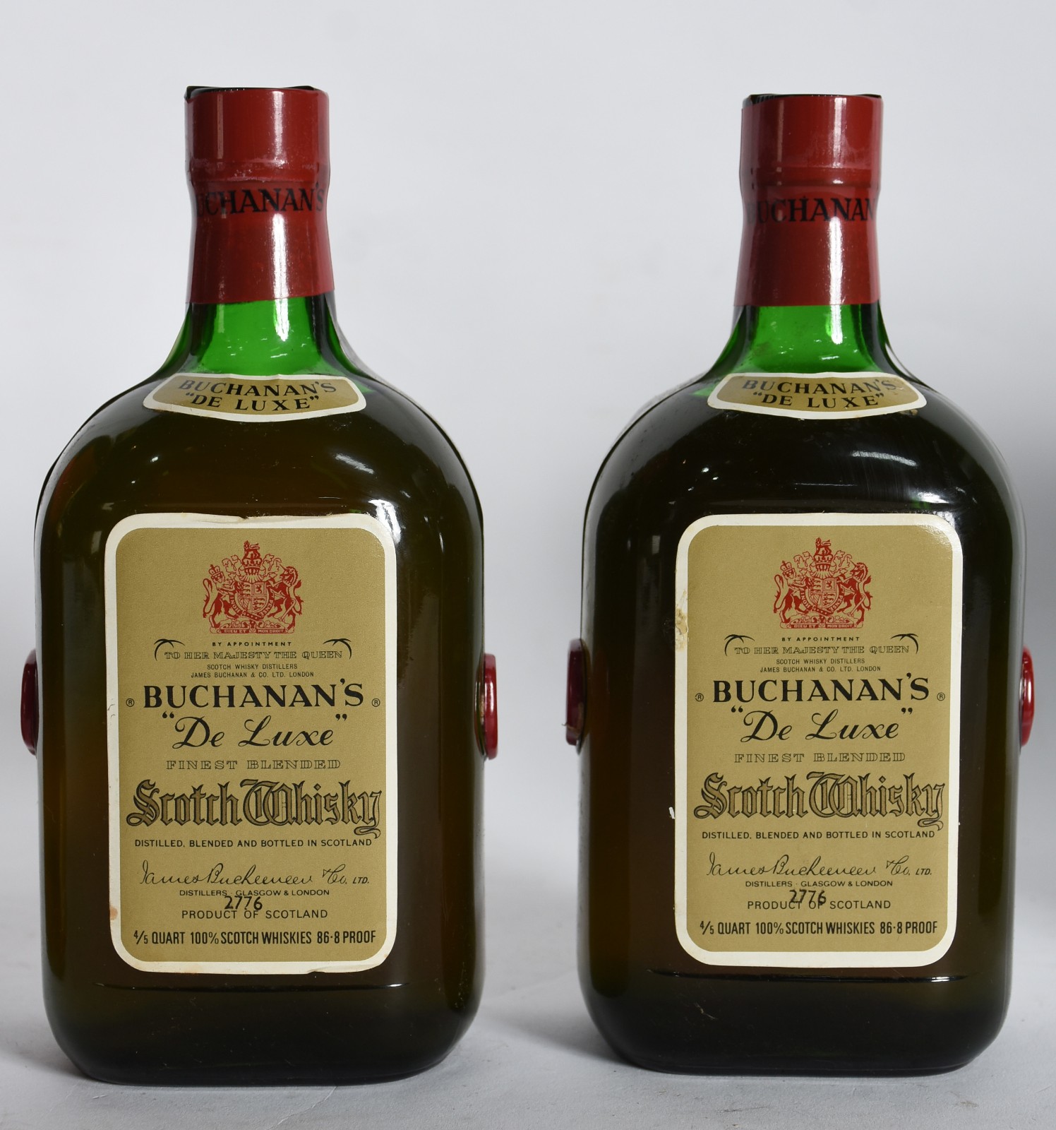 Quatro garrafas de Whisky sendo, 1 Black Label, 1 Chivas Ragal e 2... - foto 3 de 5