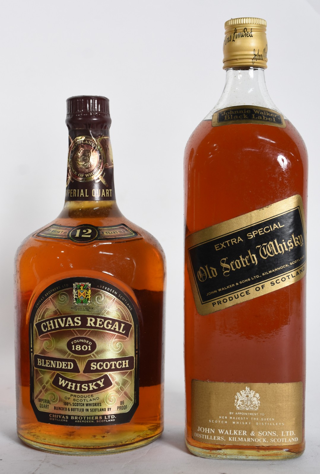 Quatro garrafas de Whisky sendo, 3 Black Label, 1 Chivas Regal. - foto 4 de 5