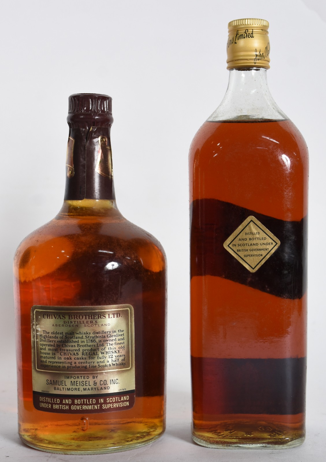 Quatro garrafas de Whisky sendo, 3 Black Label, 1 Chivas Regal. - foto 5 de 5