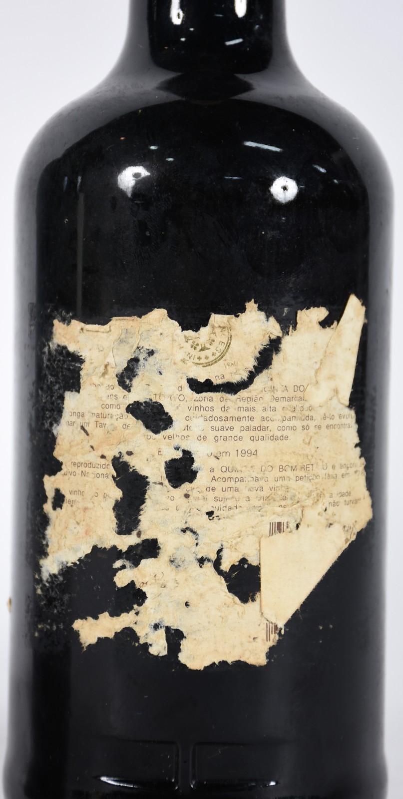 Três garrafas de vinho do Porto, sendo Porto Krohn colheita 1987... - foto 7 de 7