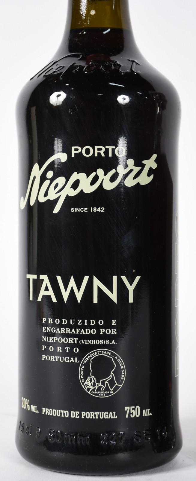Três garrafas de vinho do Porto, sendo Niepoort, Quinta do Castelinho... - foto 4 de 7