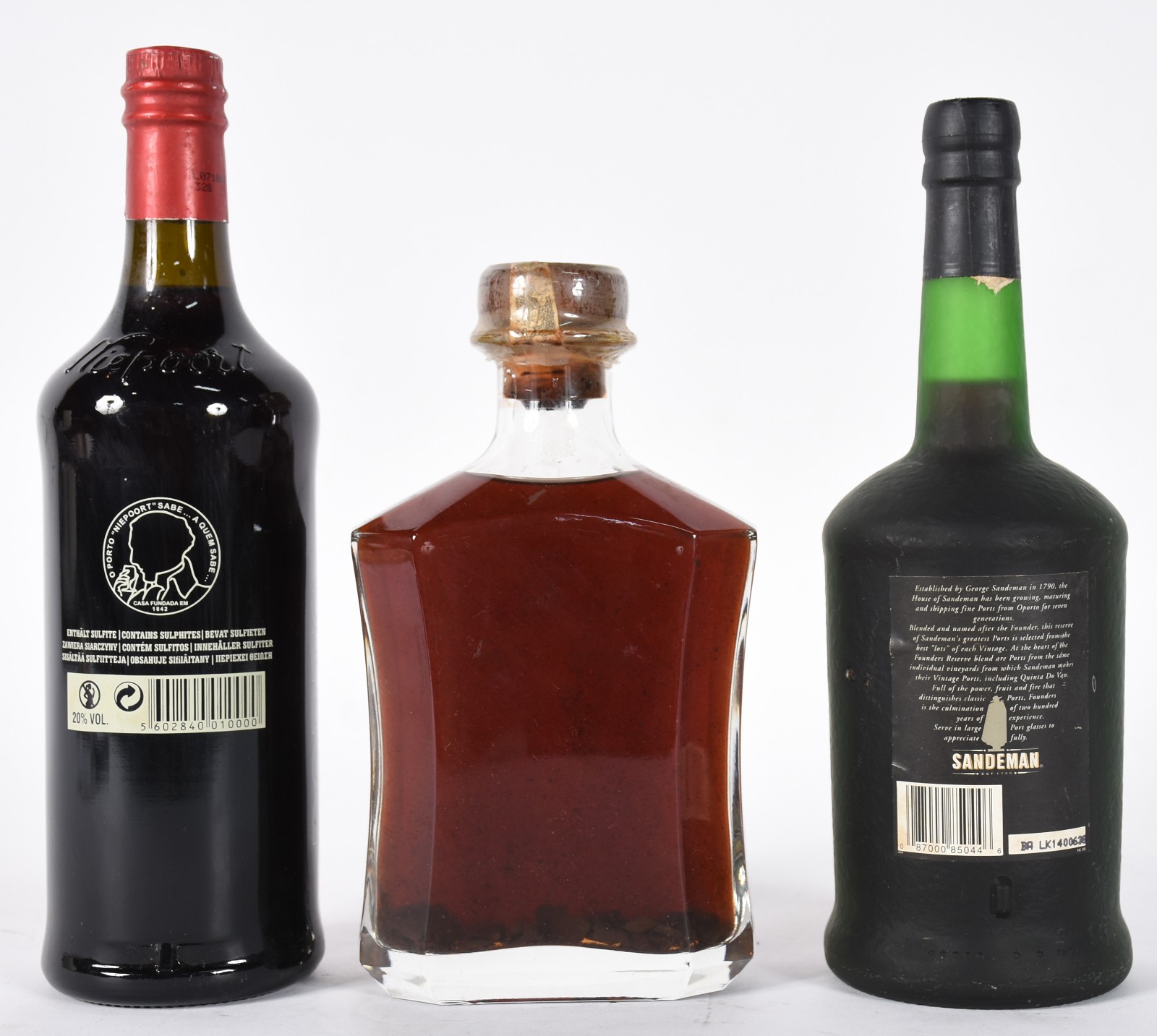 Três garrafas de vinho do Porto, sendo Niepoort, Quinta do Castelinho... - foto 5 de 7