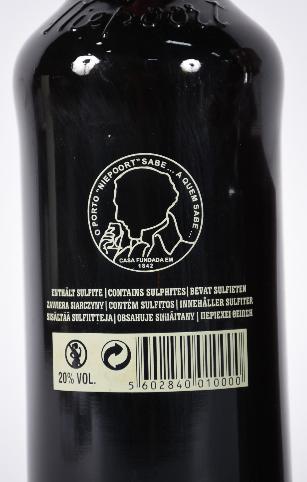 Três garrafas de vinho do Porto, sendo Niepoort, Quinta do Castelinho... - foto 6 de 7